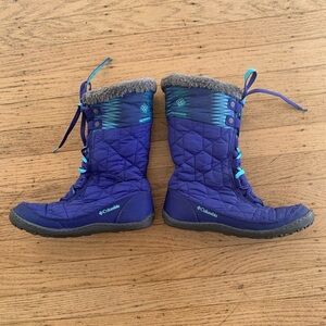 Columbia snow boots with Omni-heat liner great for winter big girl’s size 5